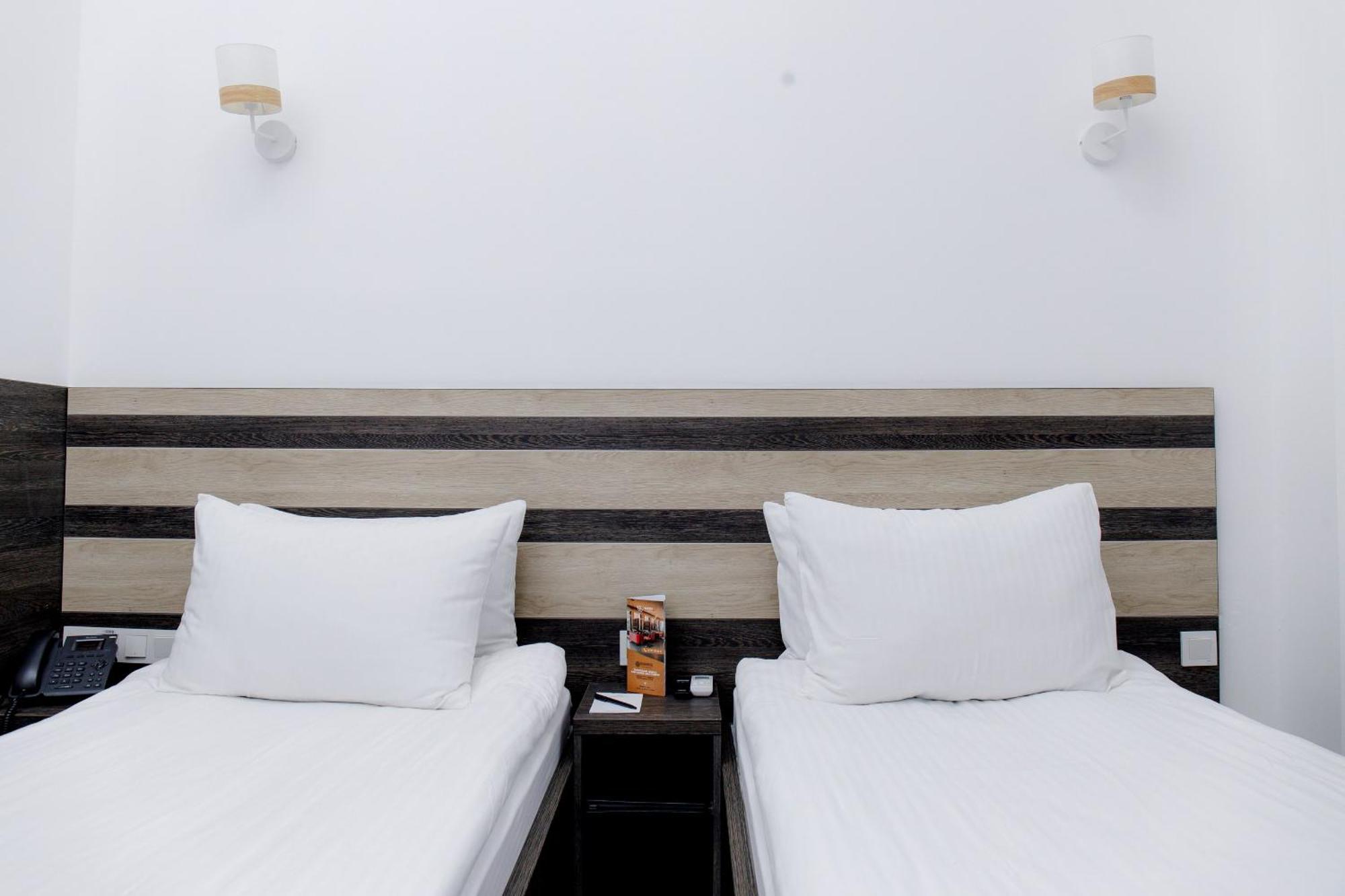 Infinity Plaza Hotel Atyrau Ngoại thất bức ảnh