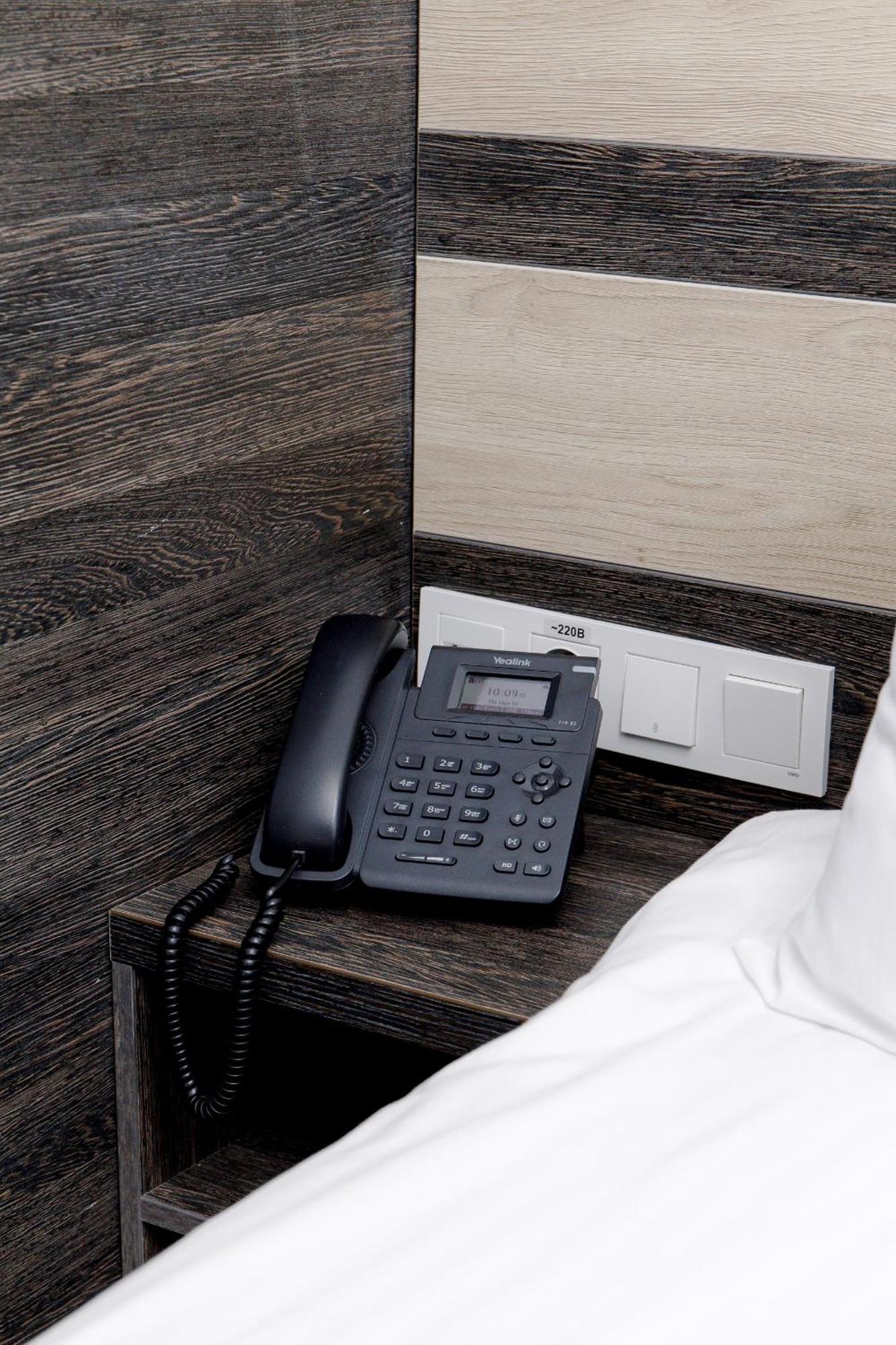 Infinity Plaza Hotel Atyrau Ngoại thất bức ảnh