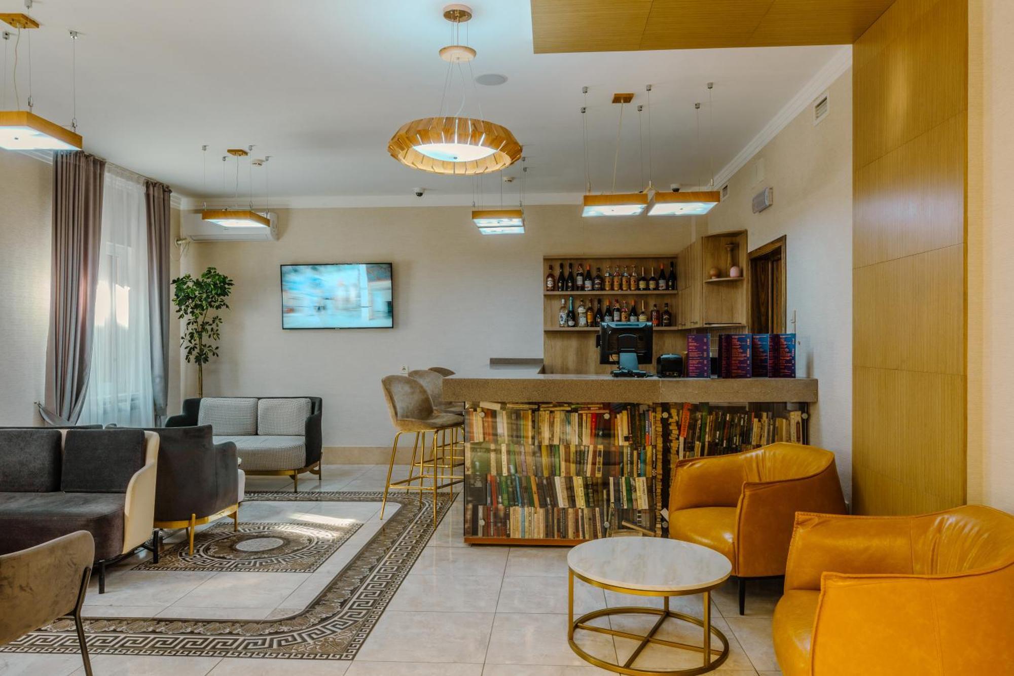 Infinity Plaza Hotel Atyrau Ngoại thất bức ảnh