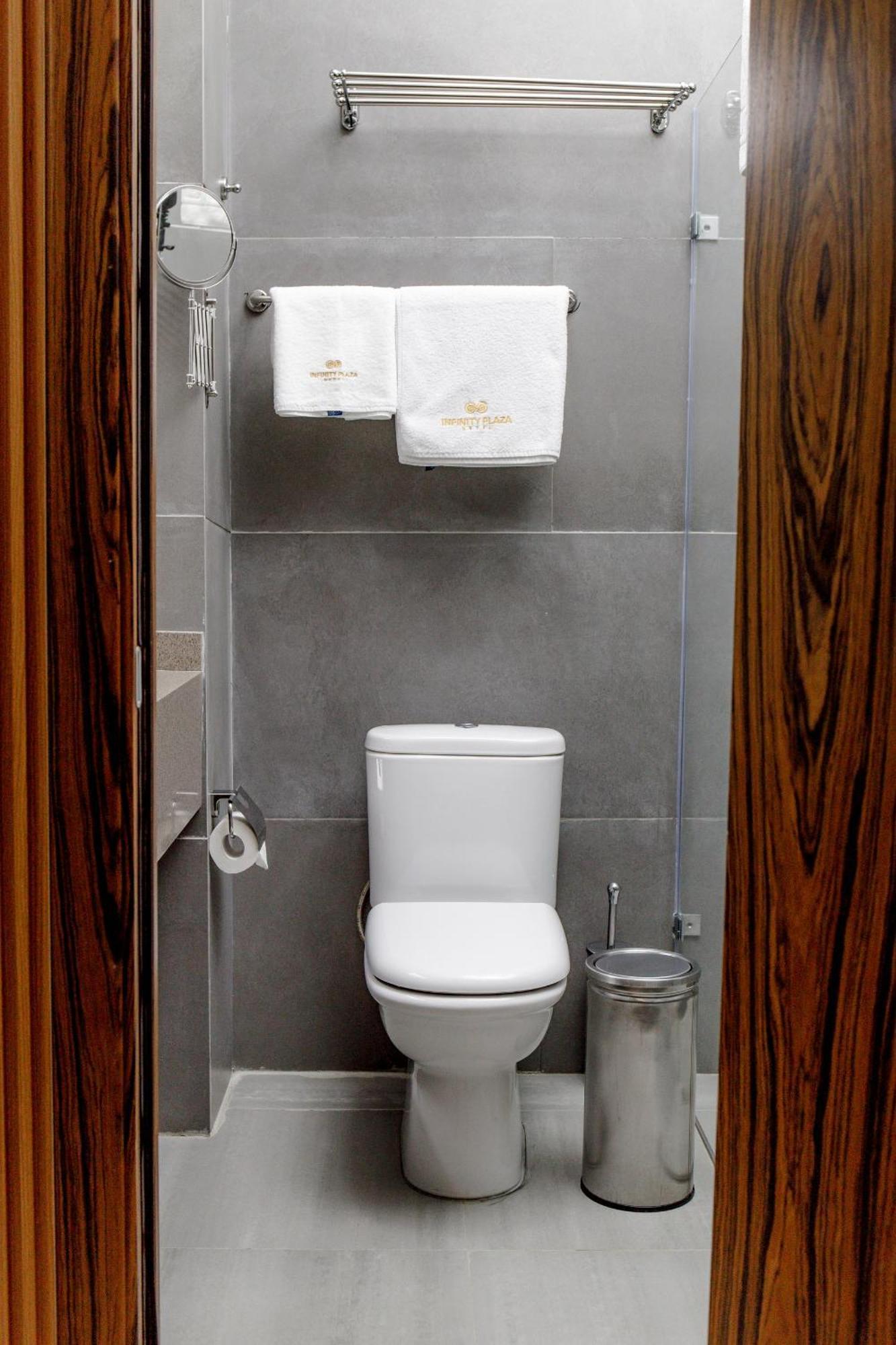 Infinity Plaza Hotel Atyrau Ngoại thất bức ảnh